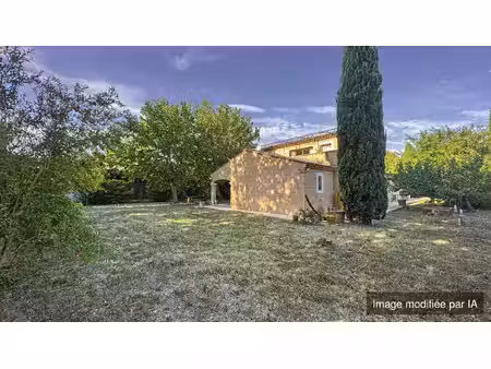 ensemble immobilier avec locaux professionnels et appartement à maussane-les-alpilles