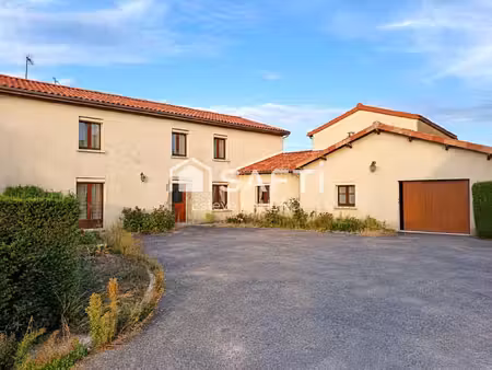 maison a vendre a clessé de 137m² avec 582m²