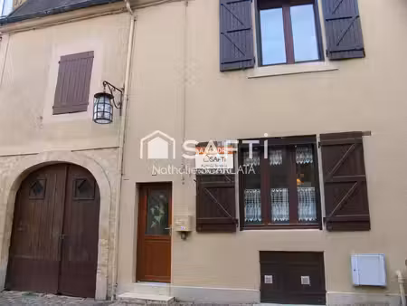 maison avec grenier aménageable/cour/grange-garage