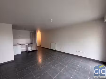 a louer f3 recent avec balcon terrasse et parking - residence le panoramik