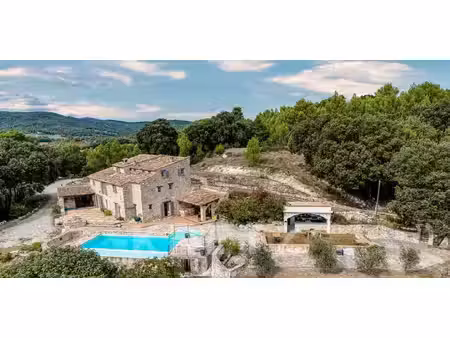 maison avec piscine et jardin pierrevert (04)