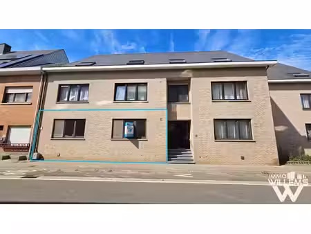 spacieux appartement au rez-de-chaussée avec grande terrasse
