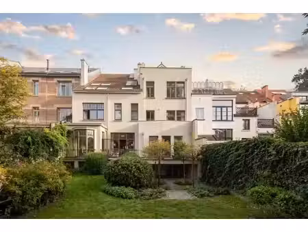 superbe maison à la limite entre ixelles et etterbeek