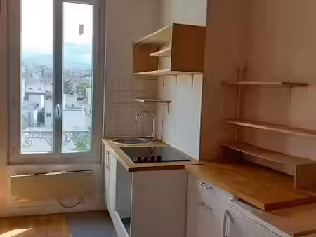 location appartement 1 pièce 30 m² à pantin (93500)  895 €