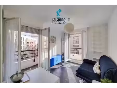 location meublée appartement 1 pièce 21 m² à paris 11ème (75011)  932 €