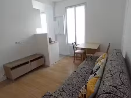 location meublée appartement 2 pièces 30 m² à romainville (93230)  975 €