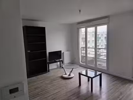 location meublée appartement 1 pièce 42 m² à viry-chatillon (91170)  955 €