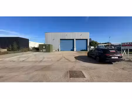 bâtiment d’entreprise à louer à herenthout pour € 5.900