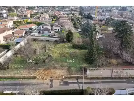terrain 757 m² genay