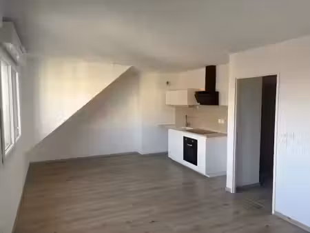 location appartement 2 pièces 52.2 m² à saint-andré-lez-lille (59350)  848 €