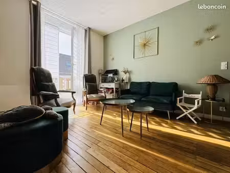 duplex 6 pièces 105 m²