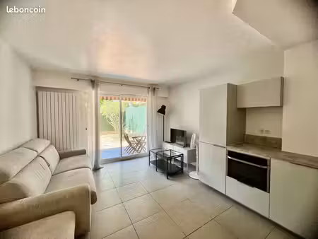 studio 1 pièce 23 m²