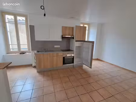 appartement t3    au calme  cuisine équipée et digicode