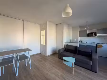 location meublée appartement 3 pièces 54 m² à valenciennes (59300)  730 €