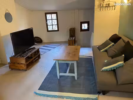loue maison meublée de 62m2 dans le centre d'apt