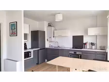 appartement meublé 76 m² – 2 chambres – lumineux  calme et avec parking