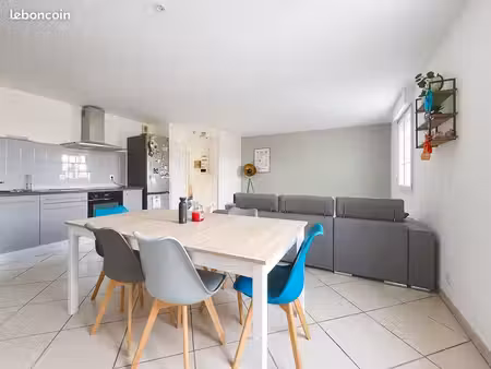 appartement t3 à louer meublé à 5 minutes à pied de la gare