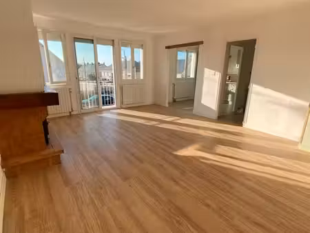 maison t3 entièrement rénovée avec jardin et sous-sol  quartier béré à châteaubriant