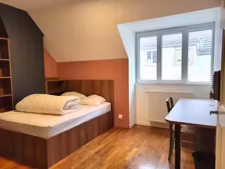 location meublée appartement 2 pièces 12.75 m² à le creusot (71200)  399 €