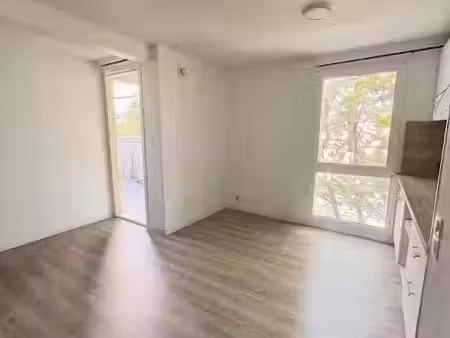 location appartement 2 pièces 43.3 m² à la courneuve (93120)  950 €