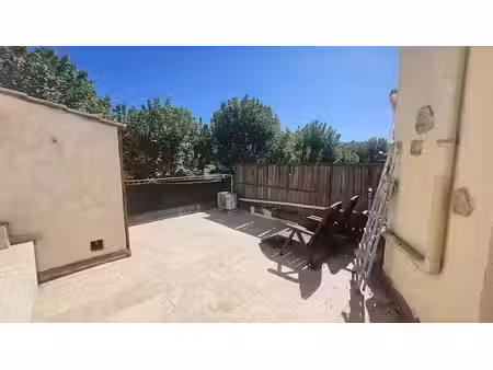 location meublée appartement 1 pièce 16 m² à gardanne (13120)  590 €