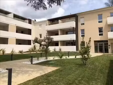 location appartement 2 pièces 39.9 m² à nimes (30000)  607 €