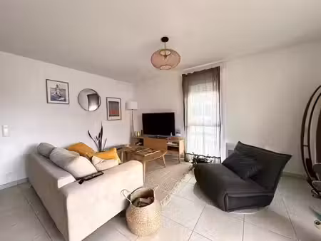 location meublée appartement 3 pièces 80.86 m² à saint-vincent-de-tyrosse (40230)  1 200 €