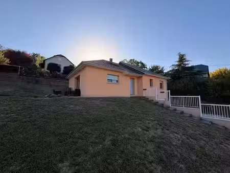 location maison 4 pièces 91.5 m² à saint-christophe-vallon (12330)  970 €