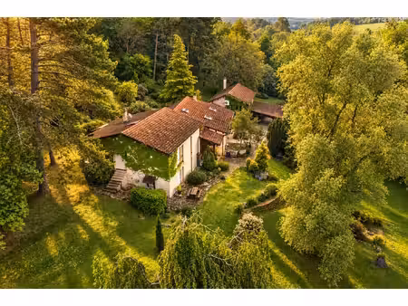 propriété familiale 285 m²   4 suites  parc arboré 2 hectares