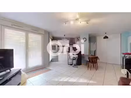 location meublée appartement 3 pièces 63.11 m² à bron (69500)  1 105 €