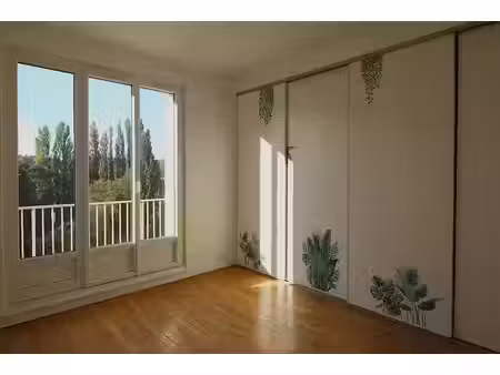 location appartement 3 pièces 55.29 m² à orsay (91400)  1 150 €