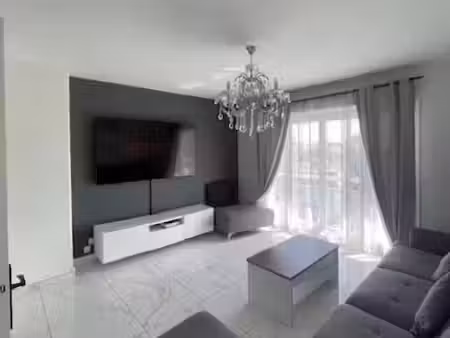 location meublée appartement 5 pièces 90 m² à vaulx-en-velin (69120)  1 280 €