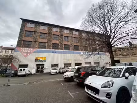 annonay -bâtiment à usage mixte avec appartement