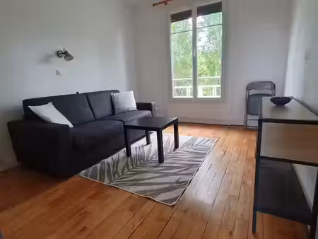 location meublée appartement 1 pièce 25 m² à le vésinet (78110)  801 €