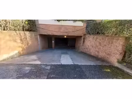 garage fermé 18 m2 la valette du var