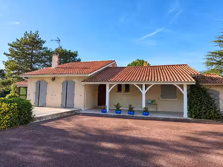 chambres dans une maison à galgon 4 pièces 110 m2