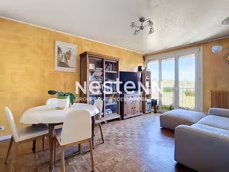 sathonay-camp appartement t3 - 2 chambres avec parking et cave