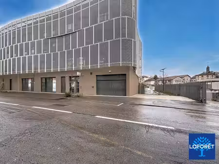 location bureaux 112m²