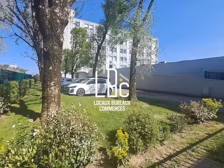 location bureaux nantes 44100 74m²