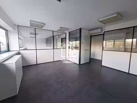 location bureaux reze 44400 102m²