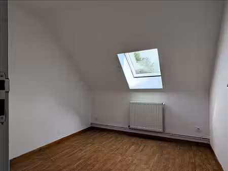 maison - 87 77 m2 - 4 pièces - non meublé