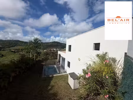 le vauclin quartier sigy : ravissante villa f4 avec piscine