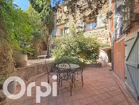 roquebrune-sur-argens (83520) : une demeure d'exception en copropriété au cœur du village 