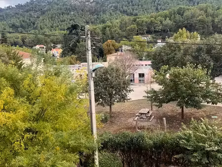 t3 55 m2 avec loggia  vue dégagée et parking
