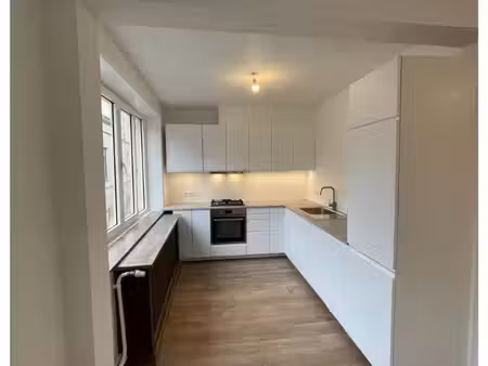 wavre centre - duplex 2 ch 75m2 - 995€