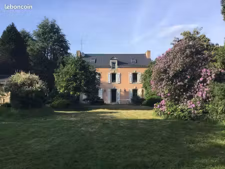maison 8 pièces 251 m²