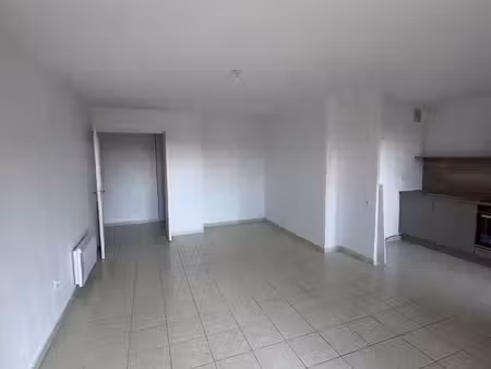 location appartement t3 puget sur argens (centre ville)