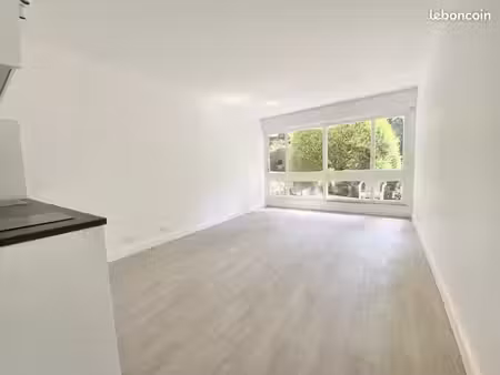 studio 1 pièce 26 m²