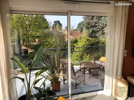superbe appartement t3 avec balcon