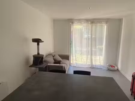location studio dans une résidence calme